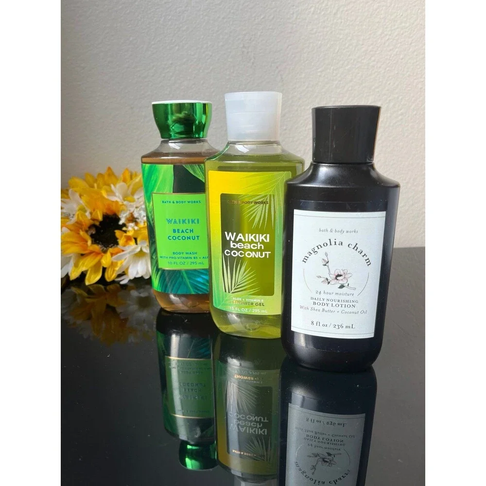 Bath & Body Works WAIKIKI BEACH COCONUT Wash Lot & Magnolia Charm